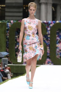 Moschino RTW Spring 2022
