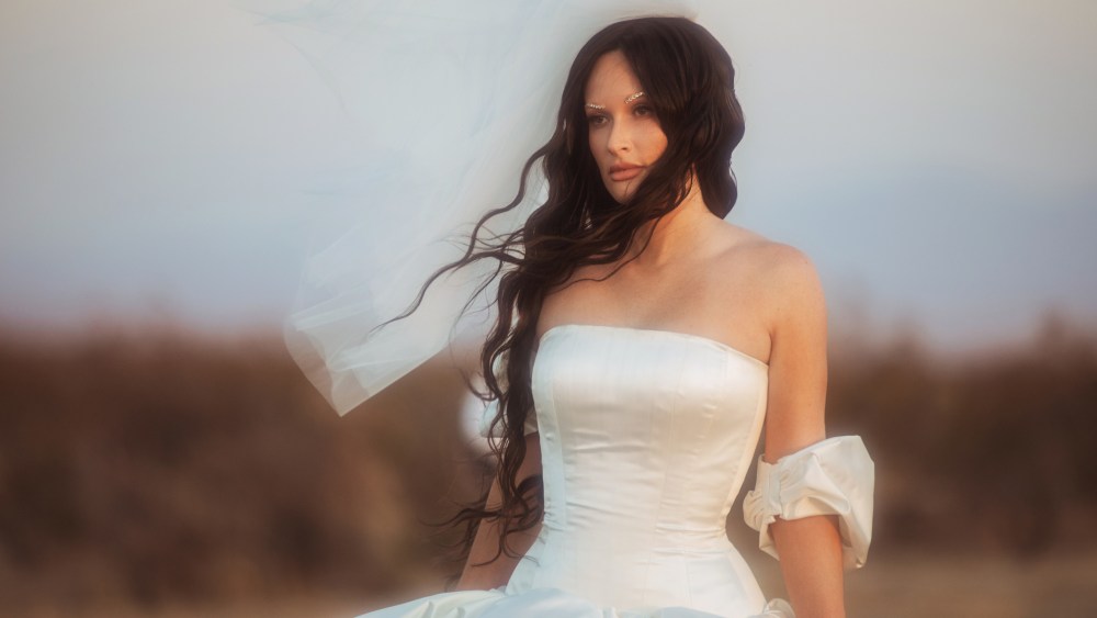 star-crossed: the film with Yasi on Paramount+ Photo: Jasmine Safaeian/UMG Nashville, Sandbox Entertainment©Paramount+ 2021, All Rights Reserved.©2021, All Rights Reserved.