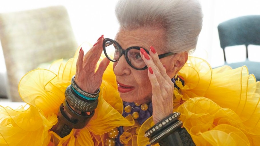 H&M announced Thursday plans to release an apparel and accessories collection in 2022 that embraces Iris Apfel’s eclectic personal style.