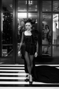 Maisie Williams in Thom Browne