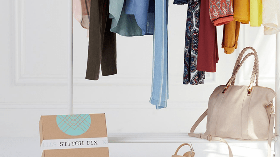 Online personal styling service Stitch Fix beat Wall Street estimates with net revenue of$571.2 million, an increase of 29 percent year over year, in its fourth quarter.
