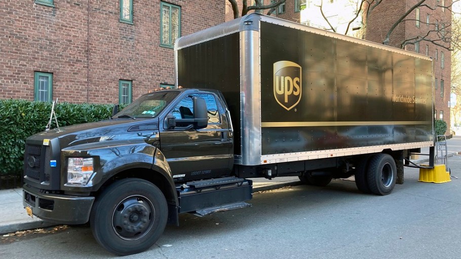 The new Pitney Bowes Parcel Shipping Index estimated parcel volume could reach 232 billion to 303 billion by 2026.