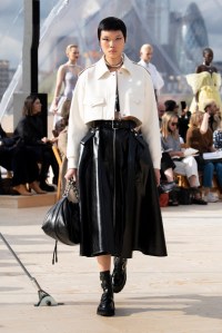 Alexander McQueen RTW Spring 2022