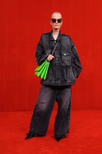 Balenciaga RTW Spring 2022