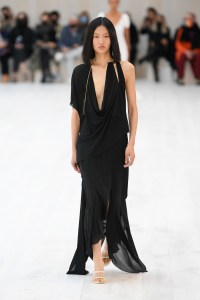 Loewe RTW Spring 2022