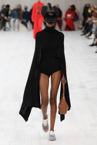 Loewe RTW Spring 2022
