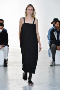 Shang Xia RTW Spring 2022