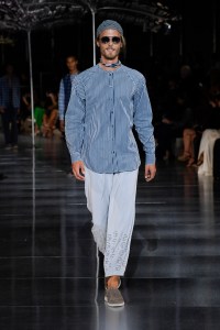 All the Looks from Giorgio Armani Show in Dubai