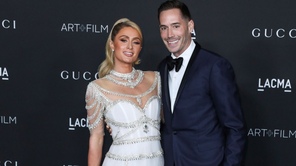 LOS ANGELES, CALIFORNIA, USA - NOVEMBER 06: Paris Hilton and fiancé Carter Reum arrive at the 10th Annual LACMA Art + Film Gala 2021 held at the Los Angeles County Museum of Art on November 6, 2021 in Los Angeles, California, United States. (Photo by Xavier Collin/Image Press Agency/Sipa USA)(Sipa via AP Images)