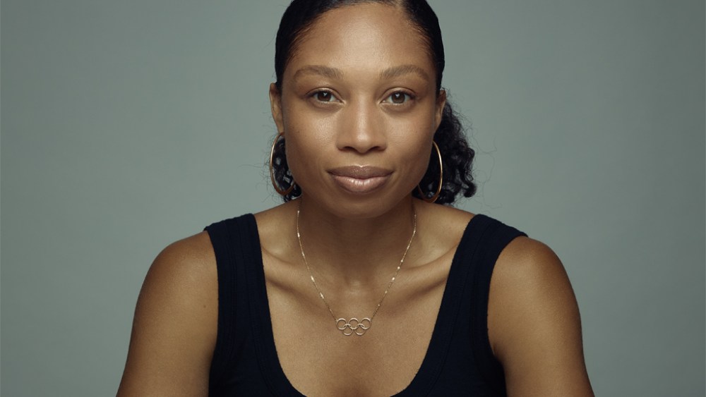 Allyson Felix Saysh, allyson felix, allyson felix shoes, saysh, saysh shoes, saysh oprah's favorite things, fnaa, fnaa 2021, footwear news achievement awards