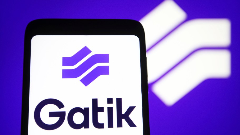 Gatik's autonomous trucks are now operating without a safety driver behind the wheel on revenue-generating routes for Walmart.