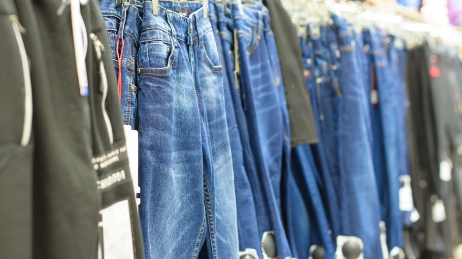 Edited indicated which items to mark down, and named skinny jeans and jeggings as products to promote this season.