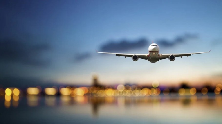 Maersk is acquiring Senator International, which has an air freight platform across Europe, Asia, South Africa and America.