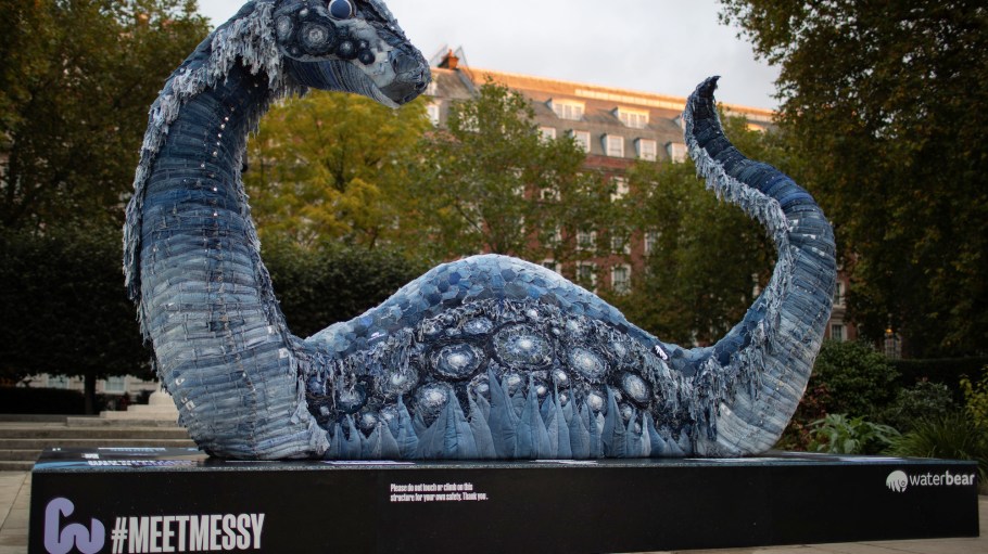 Dutch brand Mud Jeans and others created a sculpture made of recycled denim to educate people on the benefits of circular design.