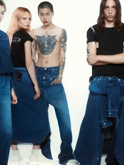 7 For All Mankind debuted a collaboration with N°21 that combines its penchant for elevated denim with a signature luxe look.