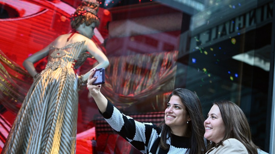 Mastercard Spending Pulse's holiday sales data is in, and the results seem to cap off a bounce-back year for retail, especially apparel.