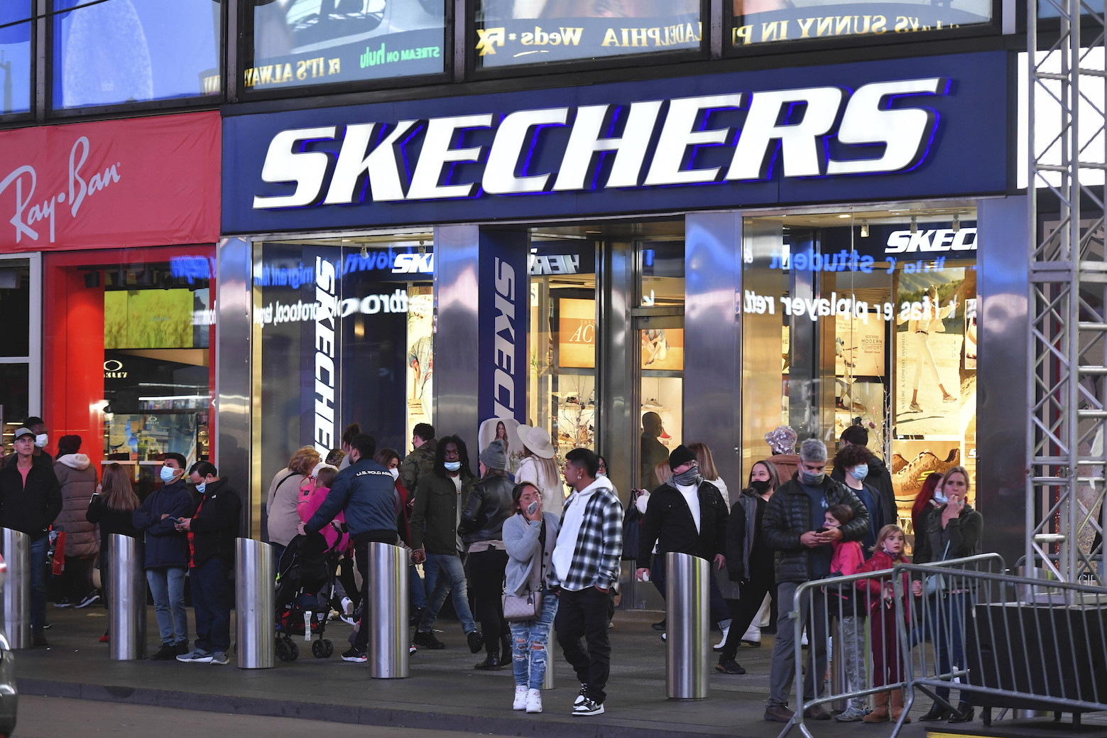 Skechers is looking to boost its liquidity by taking out a bigger loan. The footwear brand has expanded its senior, unsecured credit facility to $750 million, which retains a $250 million “accordion feature,” which is an option that enables the brand to access a line of credit of up to $1 billion.
