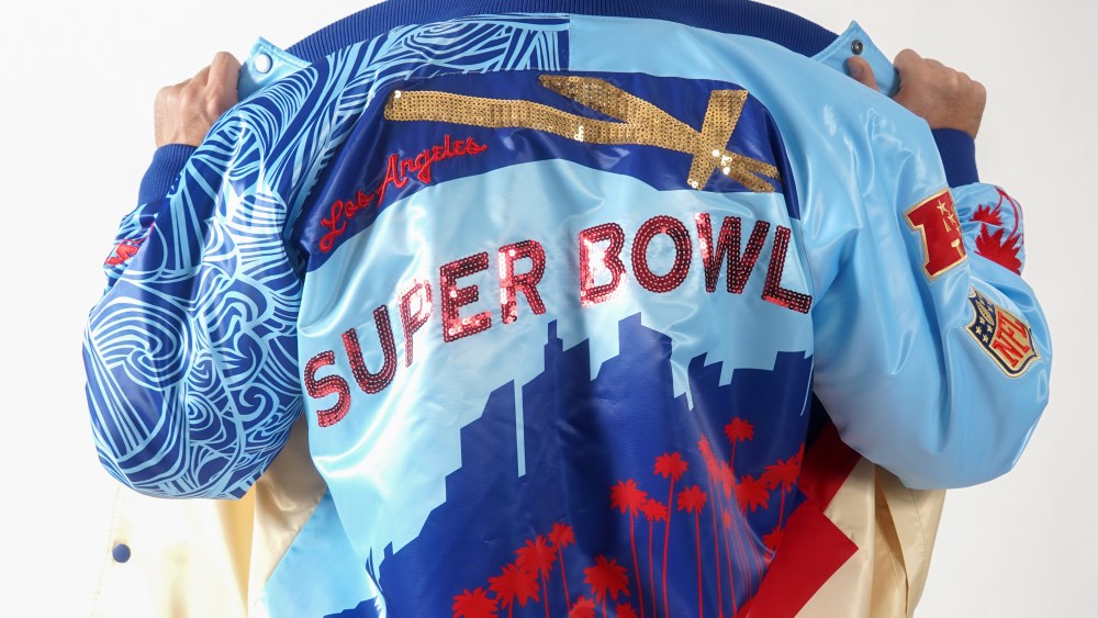 A look from the MSX x Starter Super Bowl collection.