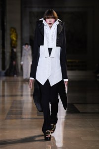 Viktor & Rolf Couture Spring 2022
