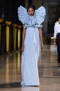 Viktor & Rolf Couture Spring 2022