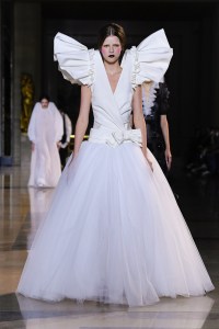 Viktor & Rolf Couture Spring 2022