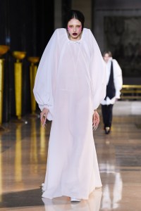 Viktor & Rolf Couture Spring 2022