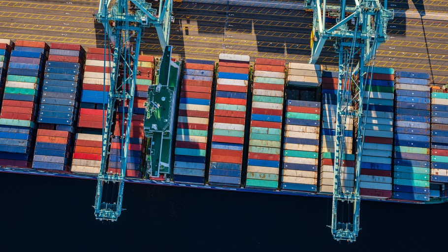 Everstream's 2022 risk report highlights water instability, ocean freight crunch, labor shortages, just-in-case inventory and regulations.
