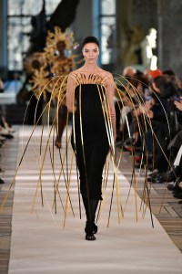 Schiaparelli Couture Spring 2022