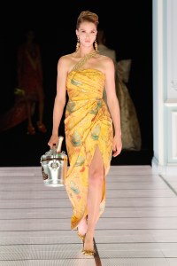 Moschino RTW Fall 2022