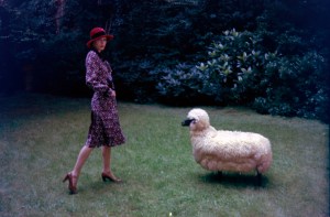 A model poses in Yves St. Laurent’s RTW Fall 1972 collection.