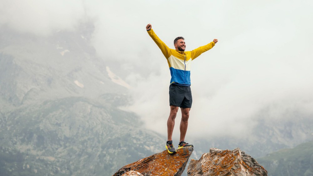 Brooks Running eclipsed the $1 billion annual revenue mark for the first time in 2021 after a year that saw the running footwear industry continue to thrive. For the full fiscal year, the Seattle headquartered performance footwear, apparel, running bras and accessories seller saw revenue jump 31 percent year over year to $1.11 billion.