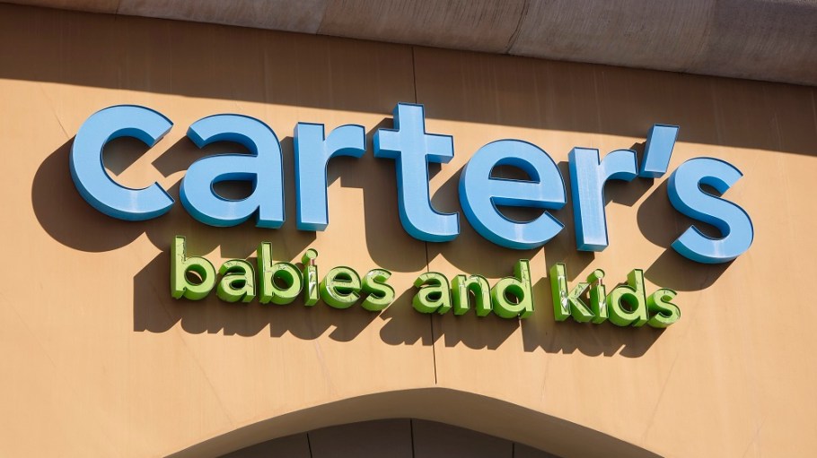 Children's wear retailer Carter’s saw net sales for the fourth quarter increase 7.3 percent, with comp-store sales rising 15 percent.
