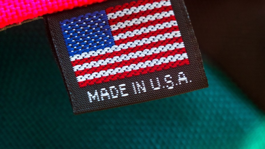 Economic activity in the U.S. manufacturing sector grew in October, with the overall economy achieving a 29th consecutive month of growth.