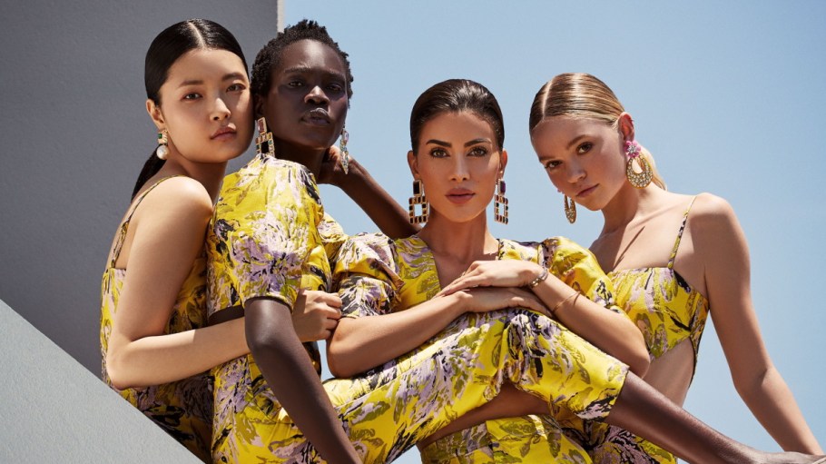 Revolve had strong growth during the 2021 holiday, with sales soaring 70 percent to reach $239.8 million on net income of $29.4 million.