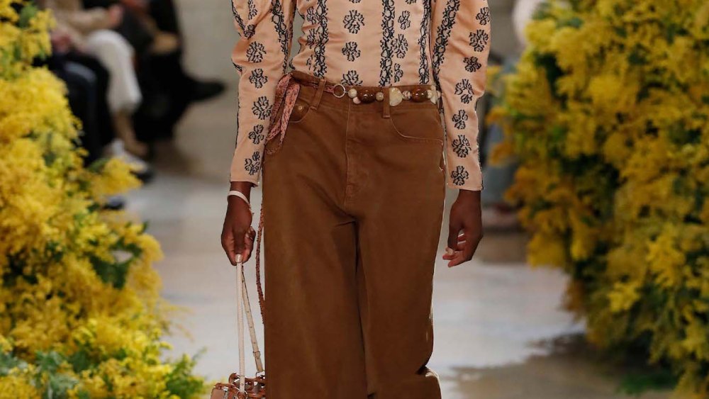 Ulla Johnson is branching into denim after showcasing several jeans and a denim jacket at its Fall/Winter 2022 presentation.