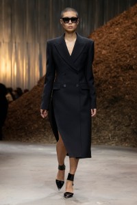 Alexander McQueen RTW Fall 2022