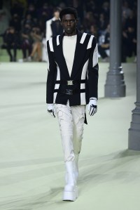 Balmain RTW Fall 2022