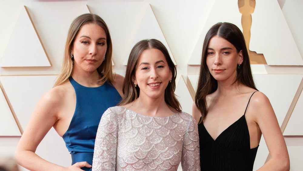 Este Haim, Alana Haim, Danielle Haim at the 94th Academy Awards held at Dolby Theatre at the Hollywood & Highland Center on March 27th, 2022 in Los Angeles, California.