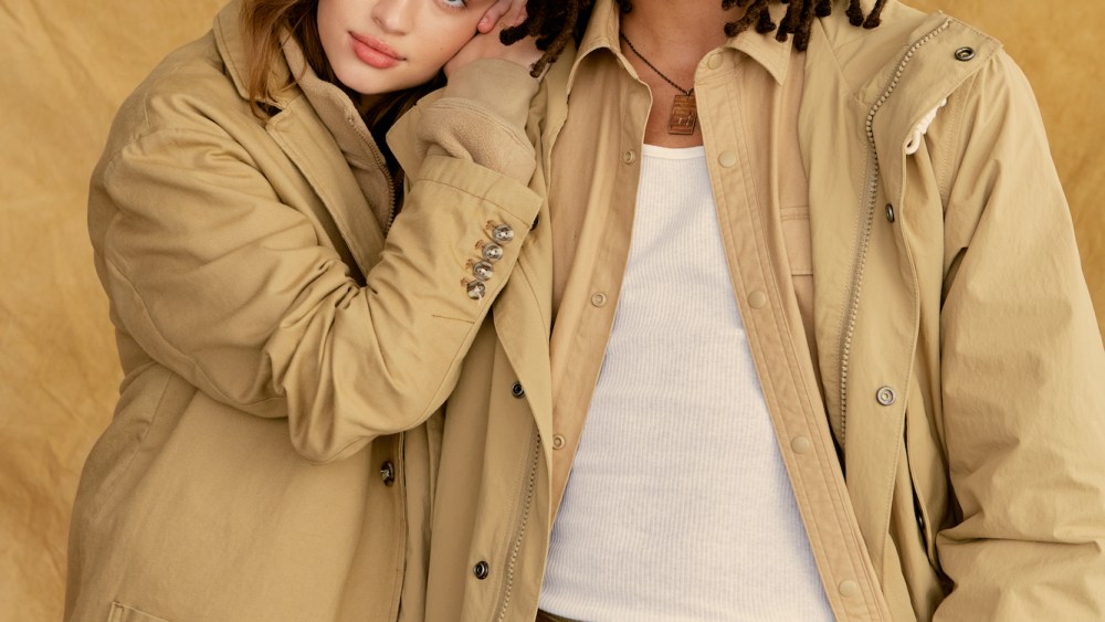 Transnomadica and Dockers collaborated on two collections that revisit the iconic khakis pant from the ‘80s and ‘90s.