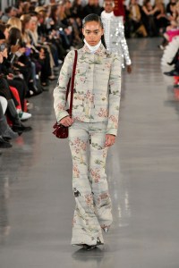 Giambattista Valli RTW Fall 2022