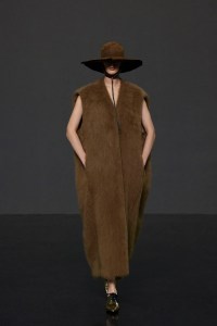 Uma Wang RTW Fall 2022