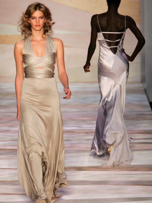 British luxury fashion label Amanda Wakeley, worn by Angelina Jolie and Beyonce, will be liquidated after failing to find a buyer.