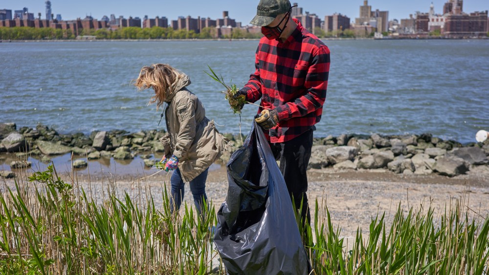 An activity developed by the Woolrich Outdoor Foundation in partnership with U.S. NGO Parks & Trails NY.