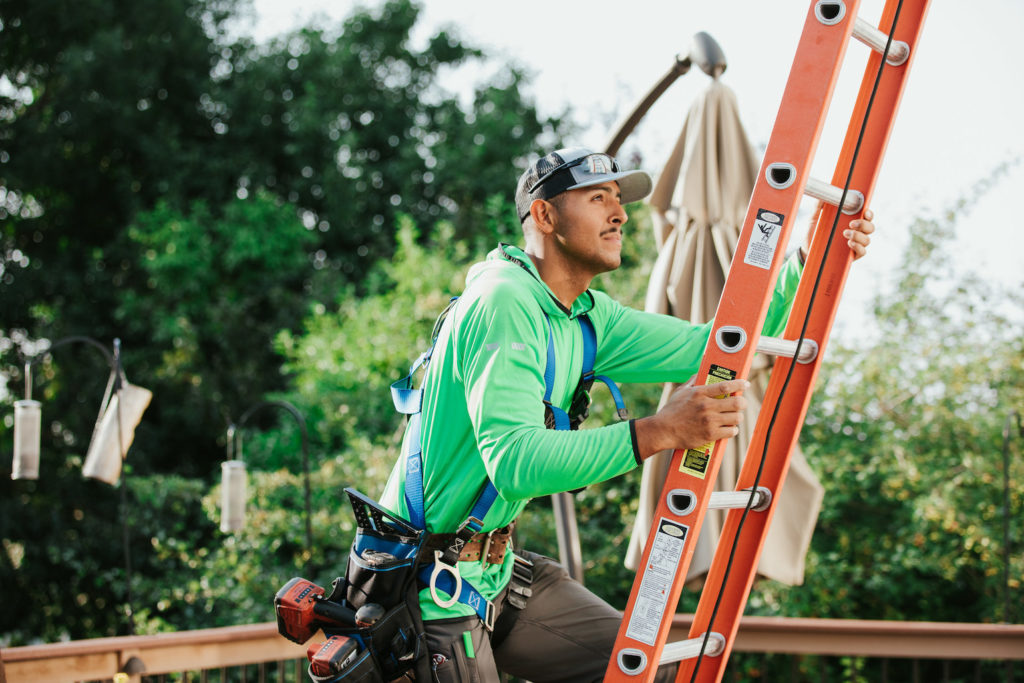 Truewerk manufactures and markets modern, technical workwear engineered to stand up to job sites everywhere, no matter the temperature or environment. The brand’s offerings range across general construction, mechanical trades, utility work, work-at-height and more.