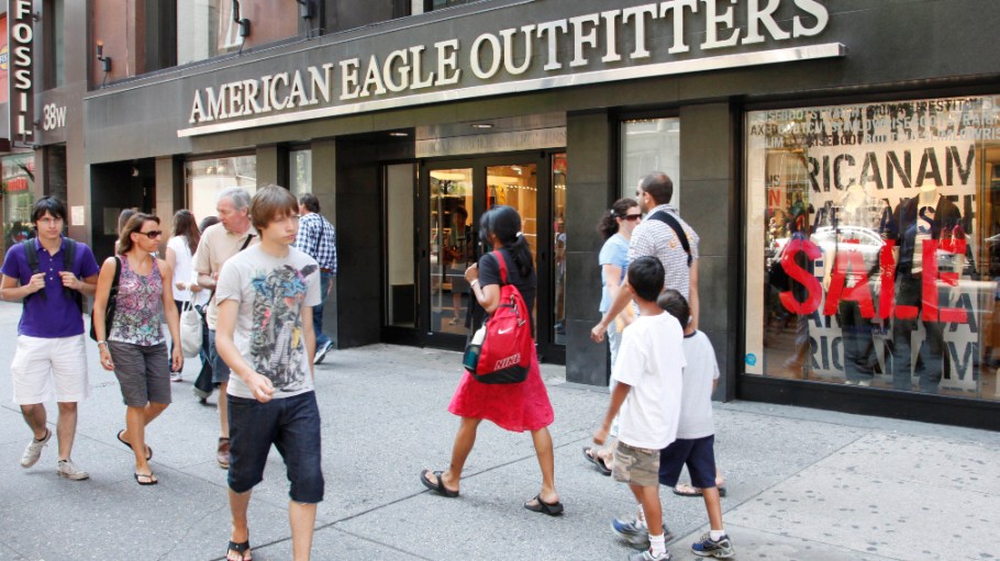 Core denim is performing, but cotton prices are expected higher in Q4, as AE bolsters liquidity after overestimating Q1 demand.