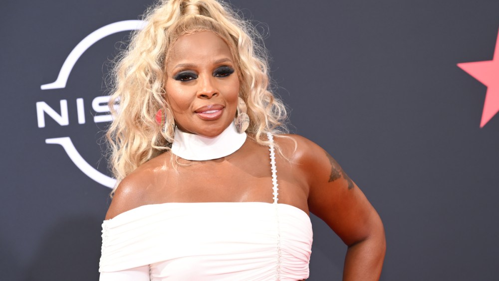 Mary J. Blige at the 2022 BET Awards held at the,Microsoft Theater on June 26, 2022 in Los Angeles, California.