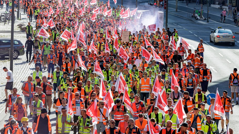 24-Hour Warning Strike Hits German Ports