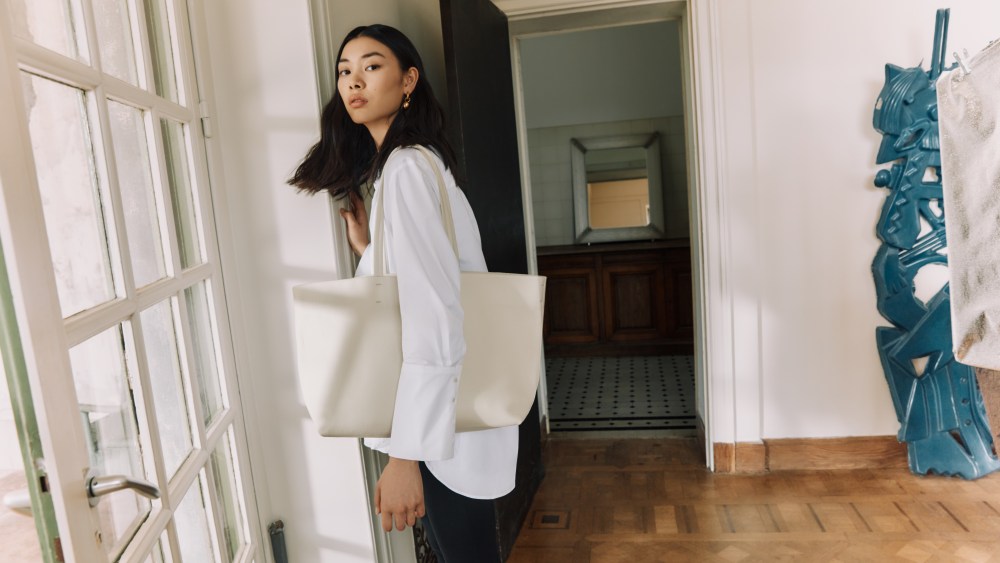 Cuyana tote