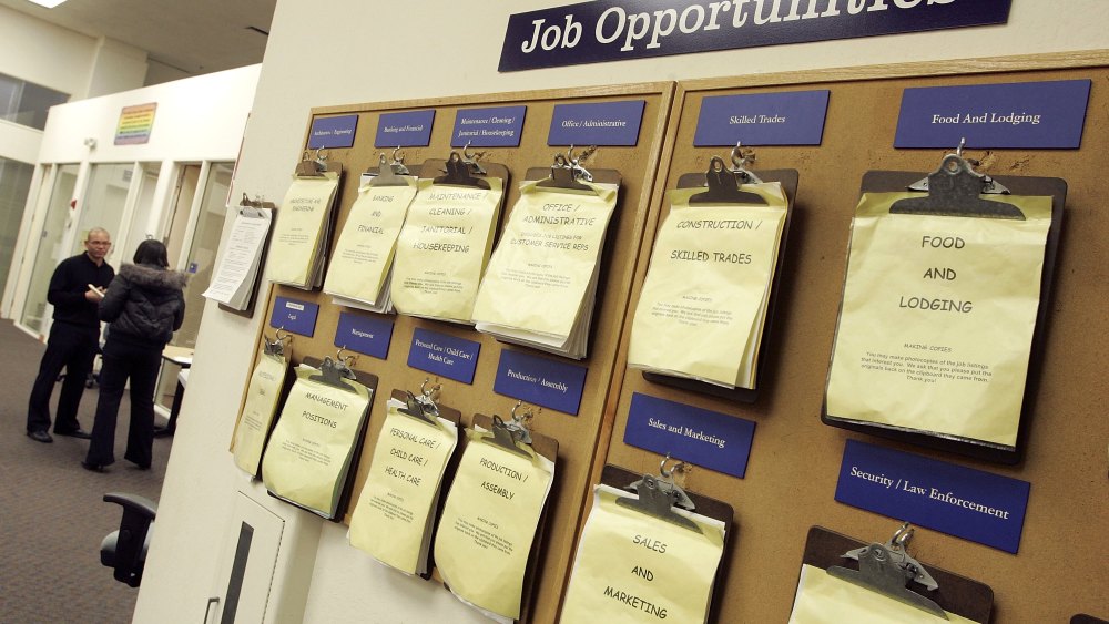 OAKLAND, CA - FEBRUARY 02:  A job listing board hangs at the East Bay Career Center February 2, 2006 in Oakland, California. According to a government report, U.S. unemployment benefits claims dropped to about 273,000 last week, sending a four-week average of claims to the lowest level in nearly six years.  (Photo by Justin Sullivan/Getty Images)