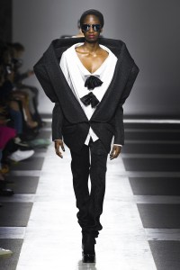 Viktor&Rolf Couture Fall 2022